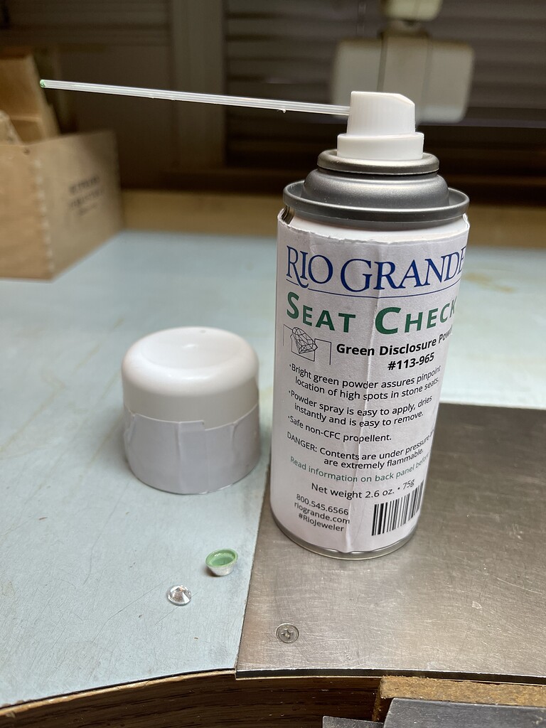 Seat Check green disclosure powder for stone setting, cutting seats