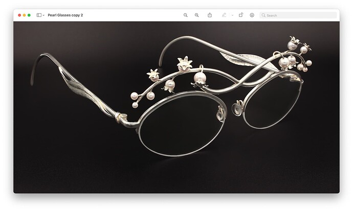 pearl glasses screen shot