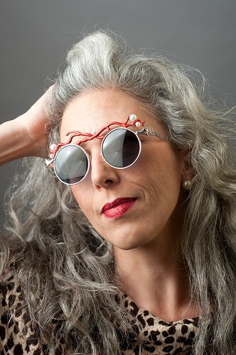 Pearl and enamel eyeglasses