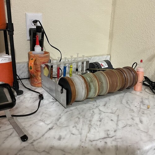 Phenolic polishing unit