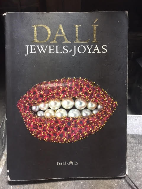 Dali-book